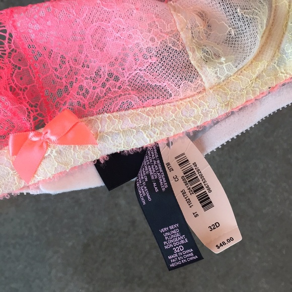 ❤️"Very Sexy" Collection Victoria Secret Bra 32D❤️ - Picture 5 of 8